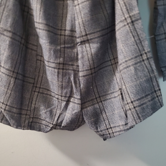 Emory parks fun romper casual to dressy long-sleev - Picture 6 of 6